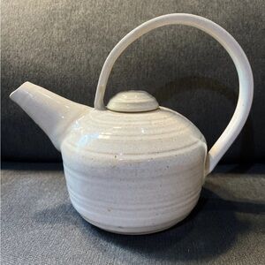 Vintage Artist Signed Petra Pottery Cream White Teapot Jana ‘91 Dripless Spout